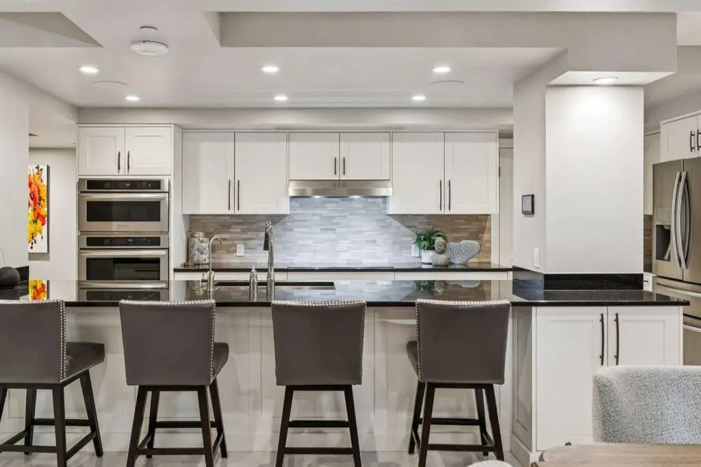 400 Eau Claire Avenue SW #8203 — photo 2