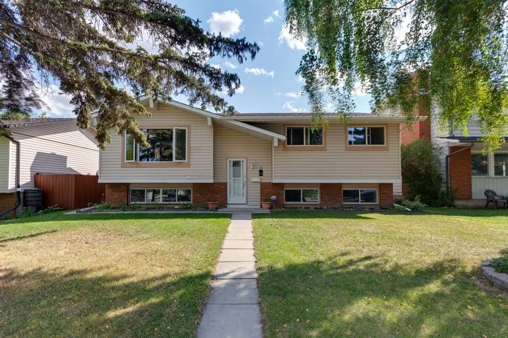 532 Queensland Circle SE — photo 2