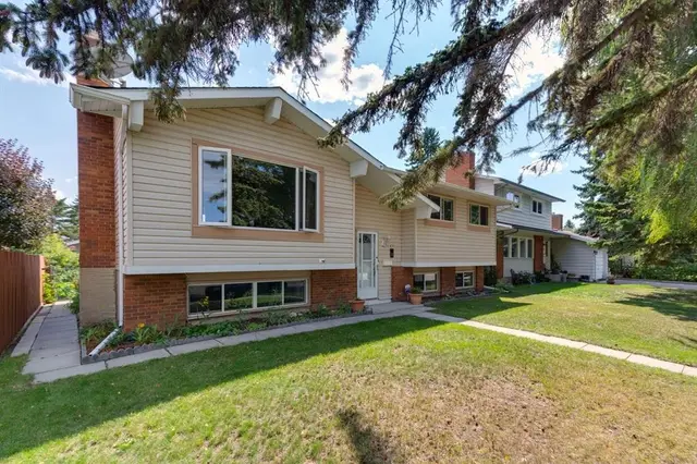 532 Queensland Circle SE