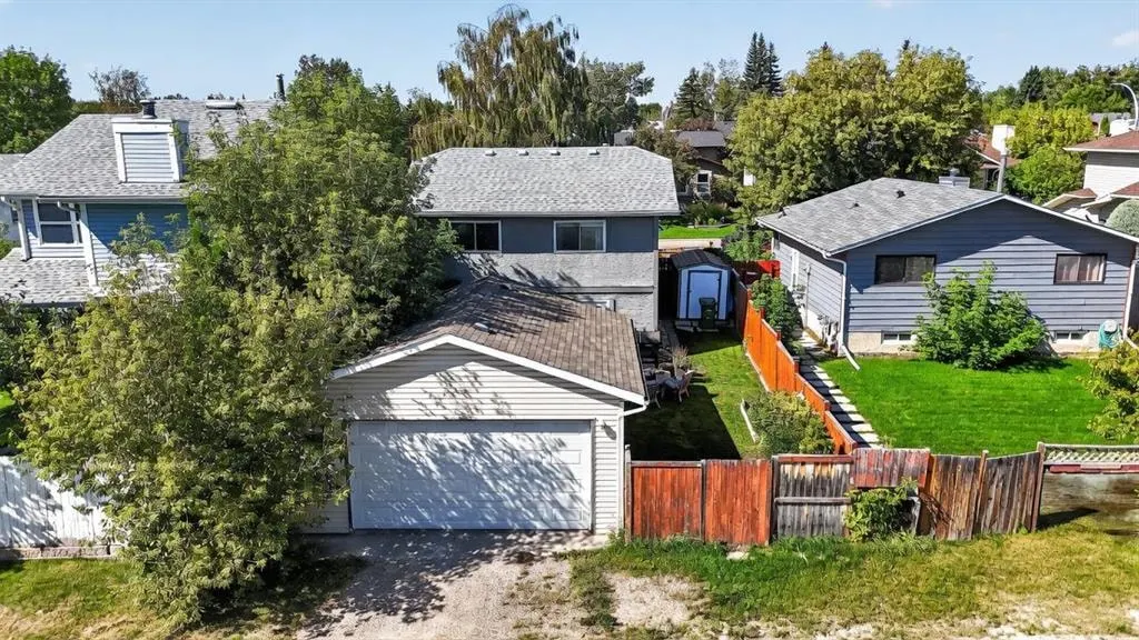 255 Shawcliffe Circle SW — photo 2