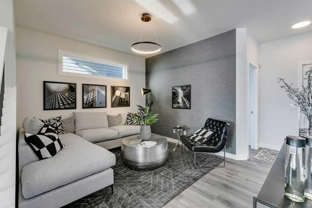 471 Buffaloberry Manor SE — photo 3