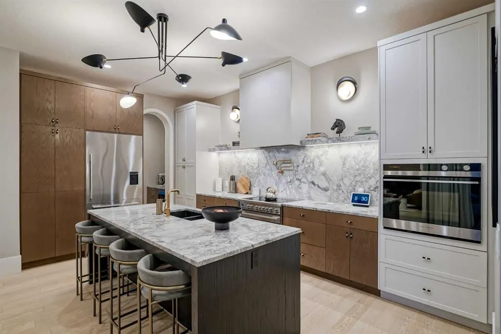 19 Bluerock Avenue SW — photo 2