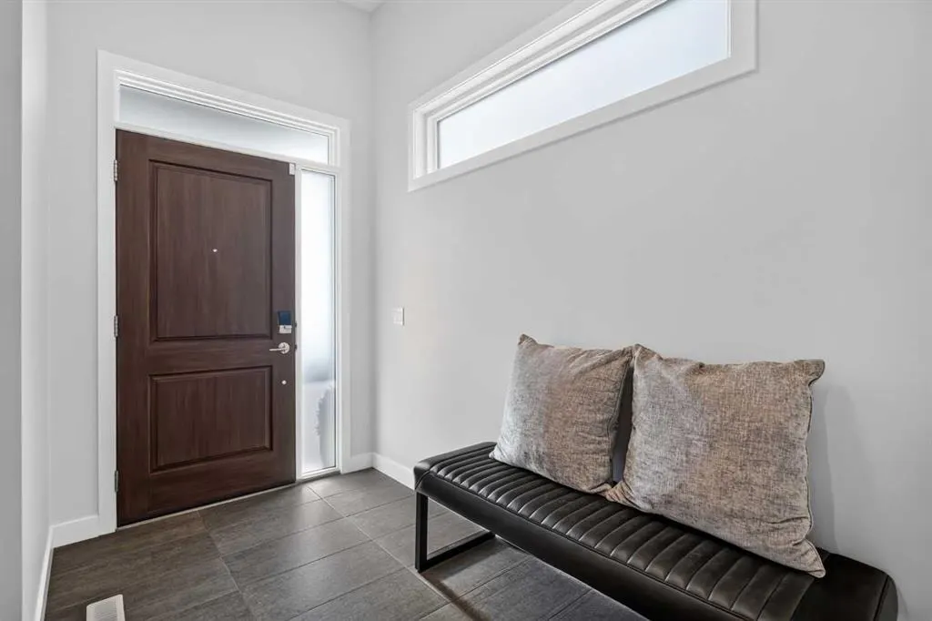 648 Legacy Woods Circle SE — photo 3