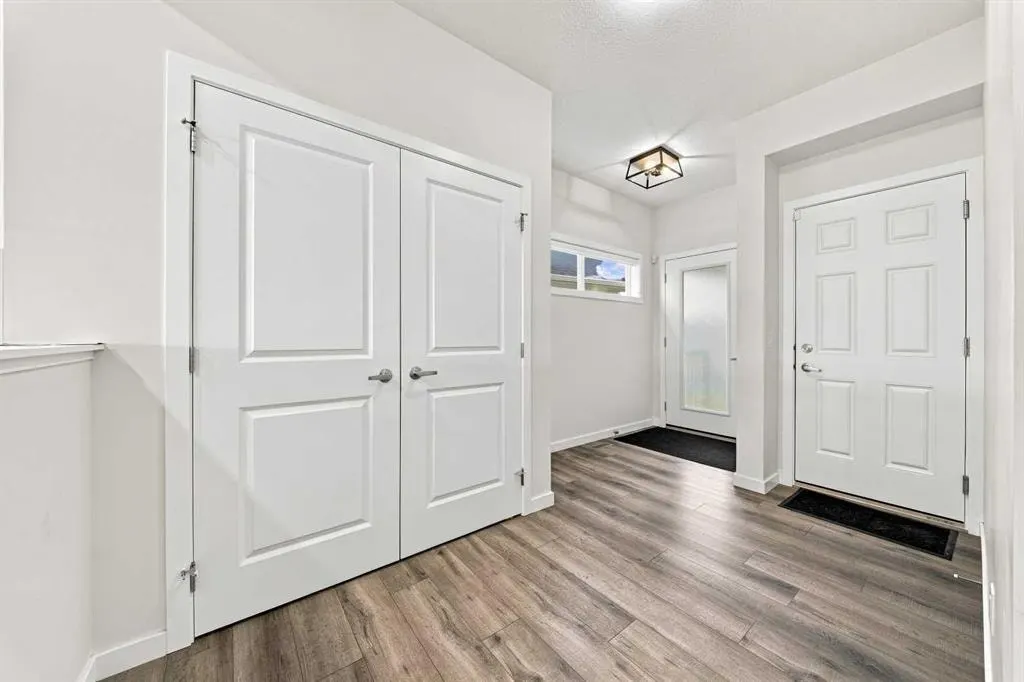 223 Savanna Way NE — photo 3