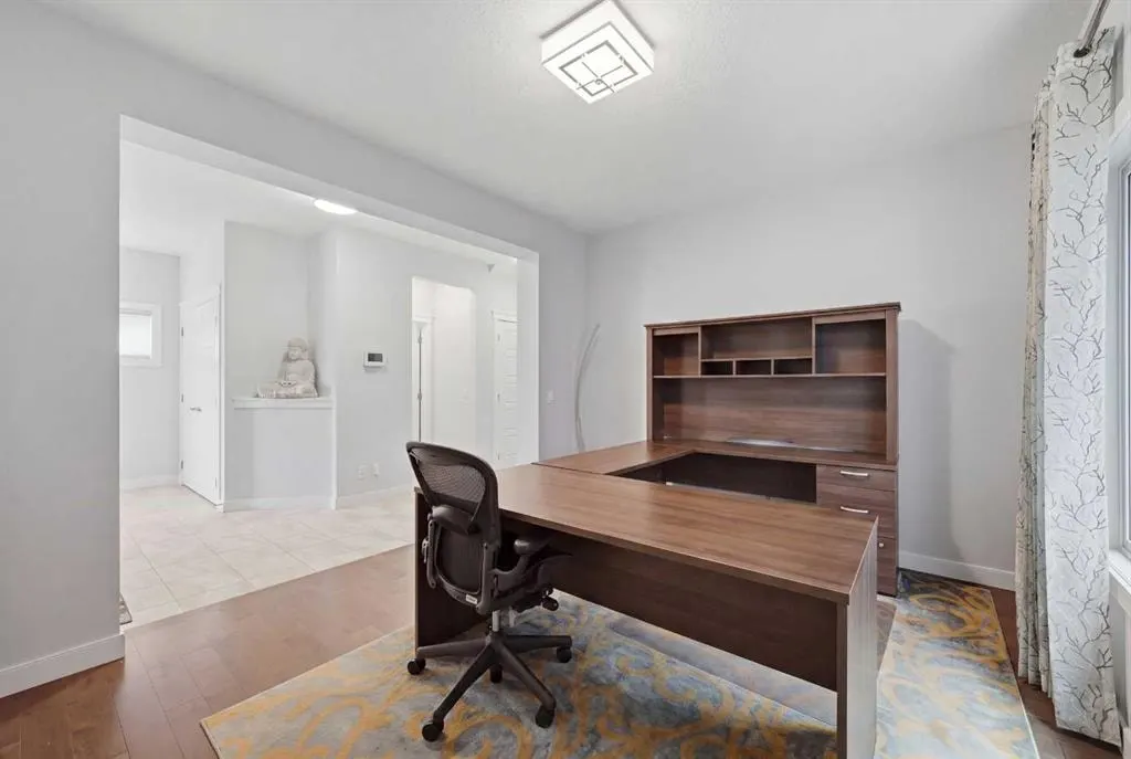 21 Redstone Heath NE — photo 3