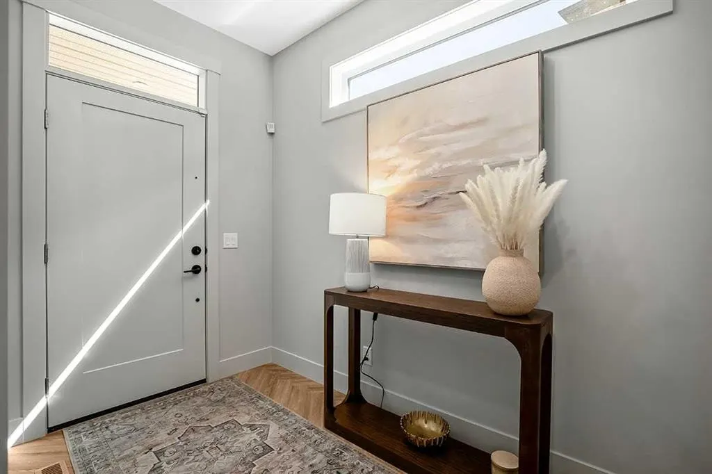 25 Hotchkiss Circle SE — photo 2