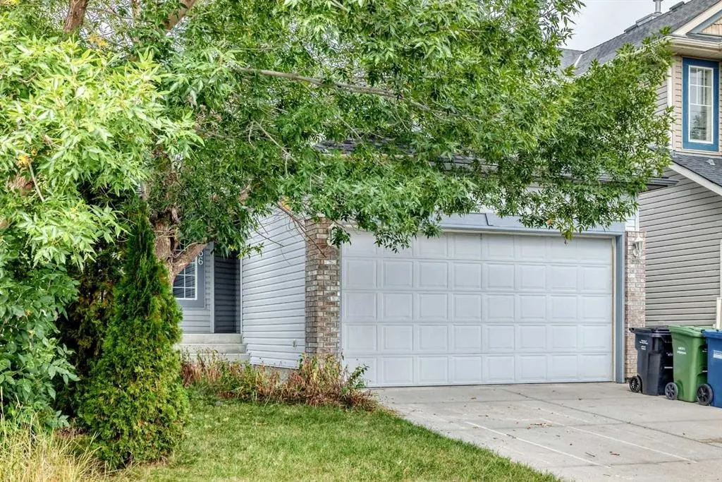 136 Bridlemeadows Common SW — photo 3