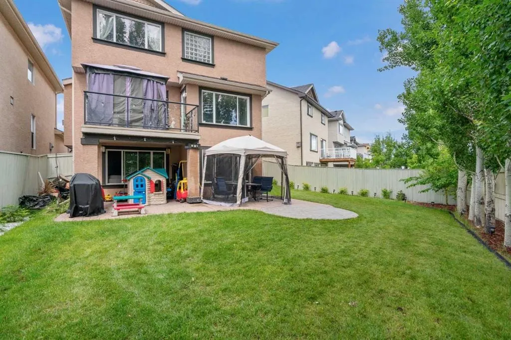 84 Everwillow Park SW — photo 2
