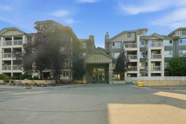 35 Richard Court SW #235