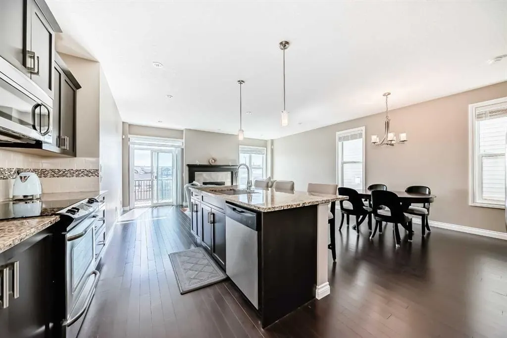 46 Nolanfield Road NW — photo 1