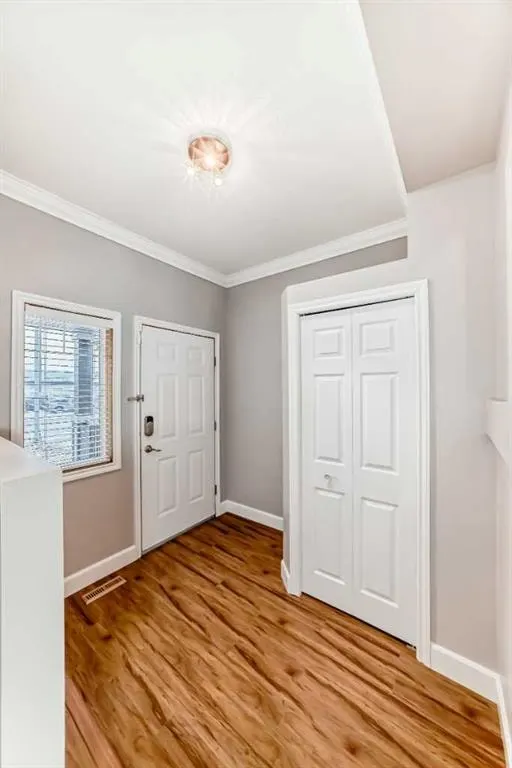31 Coventry Road NE — photo 3