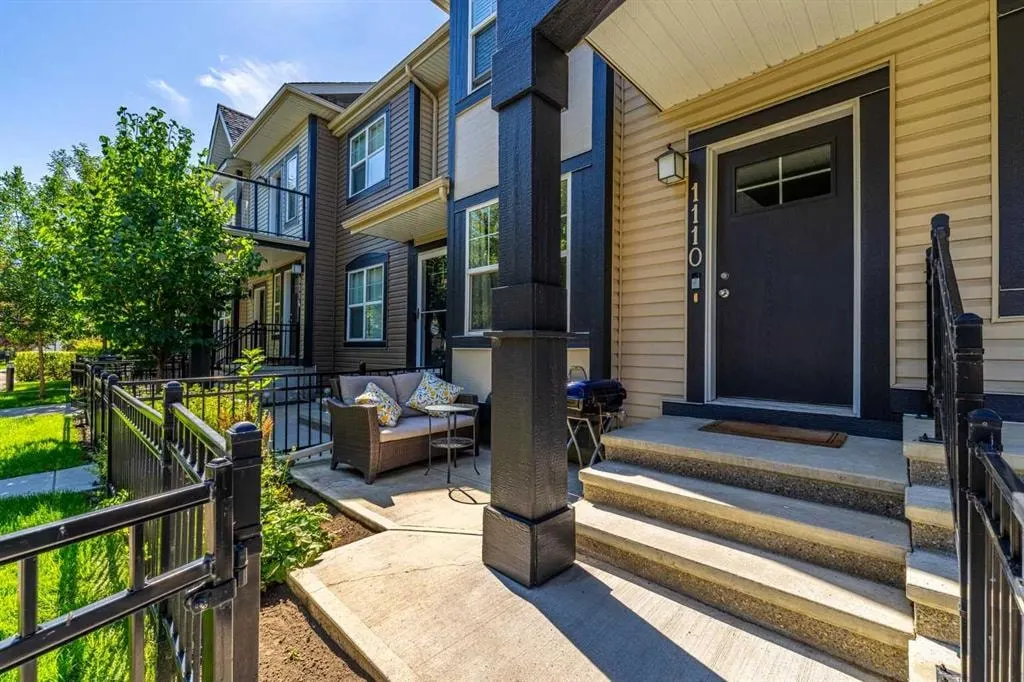 1110 Mckenzie Towne Row SE — photo 2