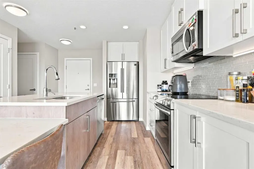 8530 8A Avenue SW #320 — photo 3
