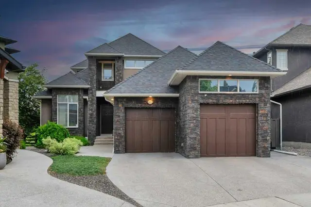 377 Evergreen Circle SW