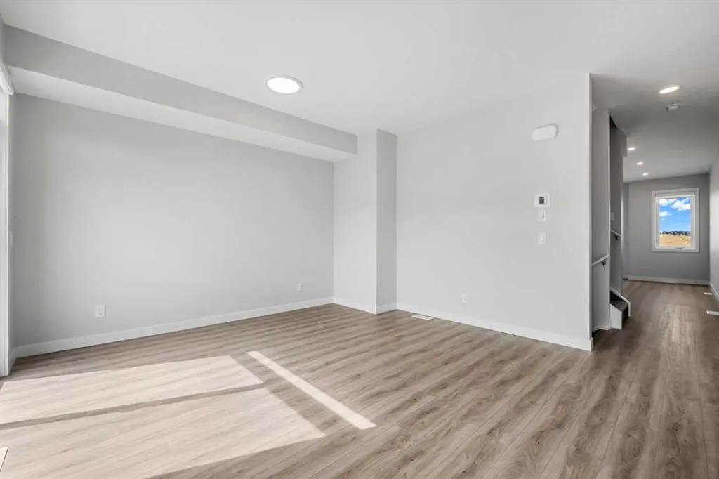4 Sage Hill Rise NW #802 — photo 2