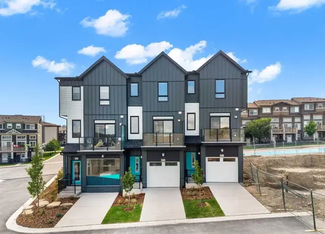 4 Sage Hill Rise NW #802