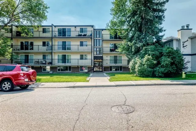 635 56 Avenue SW #207