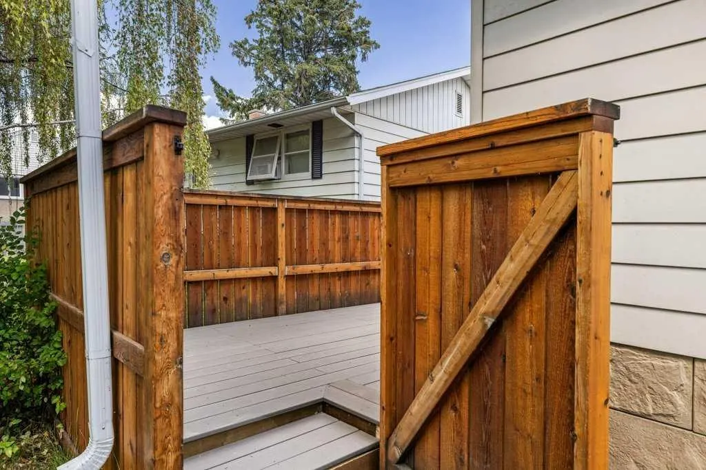 44 Lynndale Road SE — photo 3