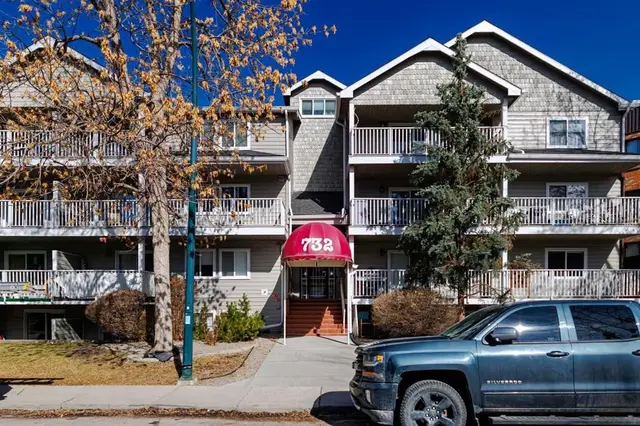732 57 Avenue SW #403