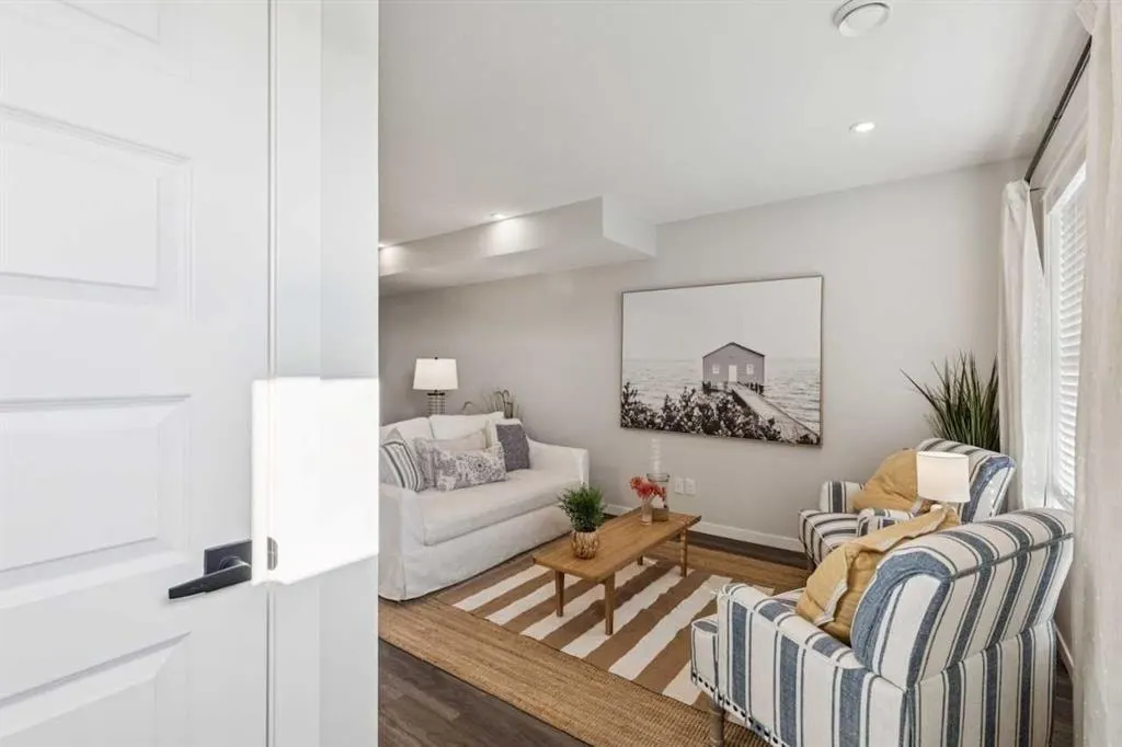 135 Mahogany Parade SE #1203 — photo 2