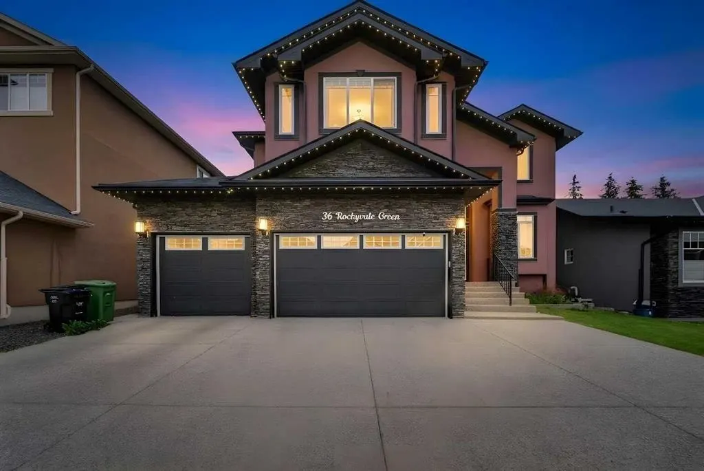 36 Rockyvale Green NW — photo 1