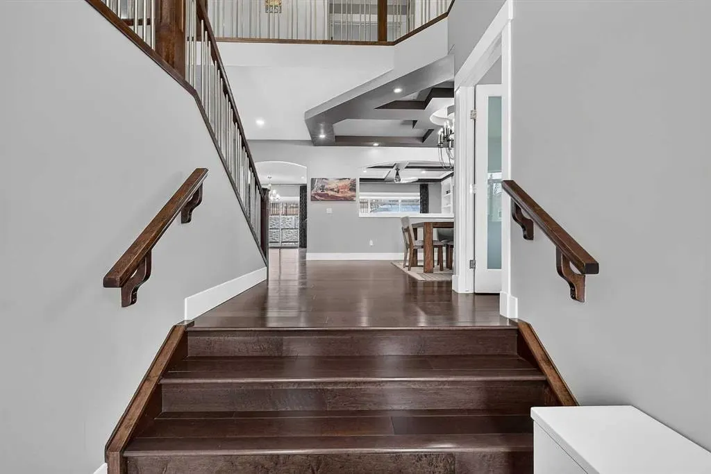 36 Rockyvale Green NW — photo 2