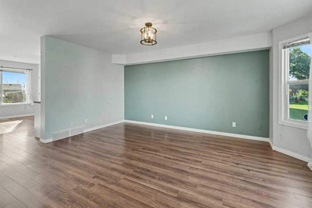 8034 24 Street SE — photo 2