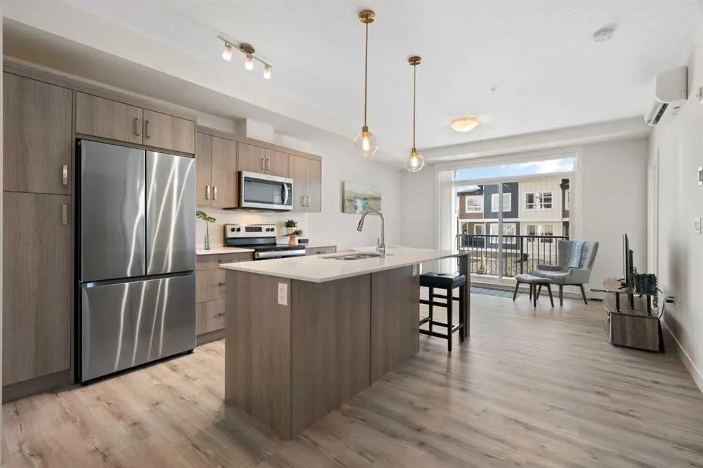 25 Walgrove Walk SE #209 — photo 2