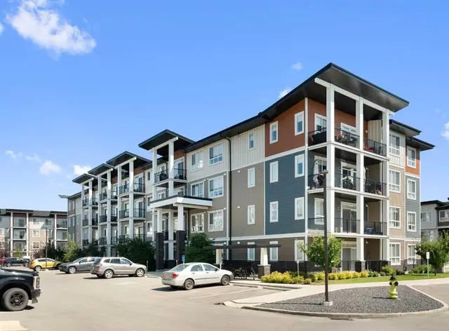 25 Walgrove Walk SE #209