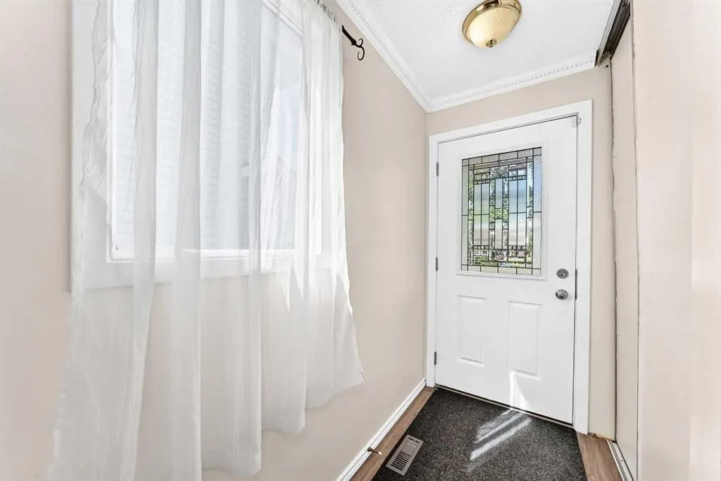 312 Falton Drive NE — photo 2