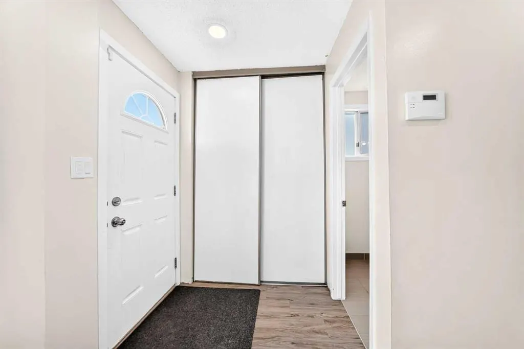 312 Falton Drive NE — photo 3