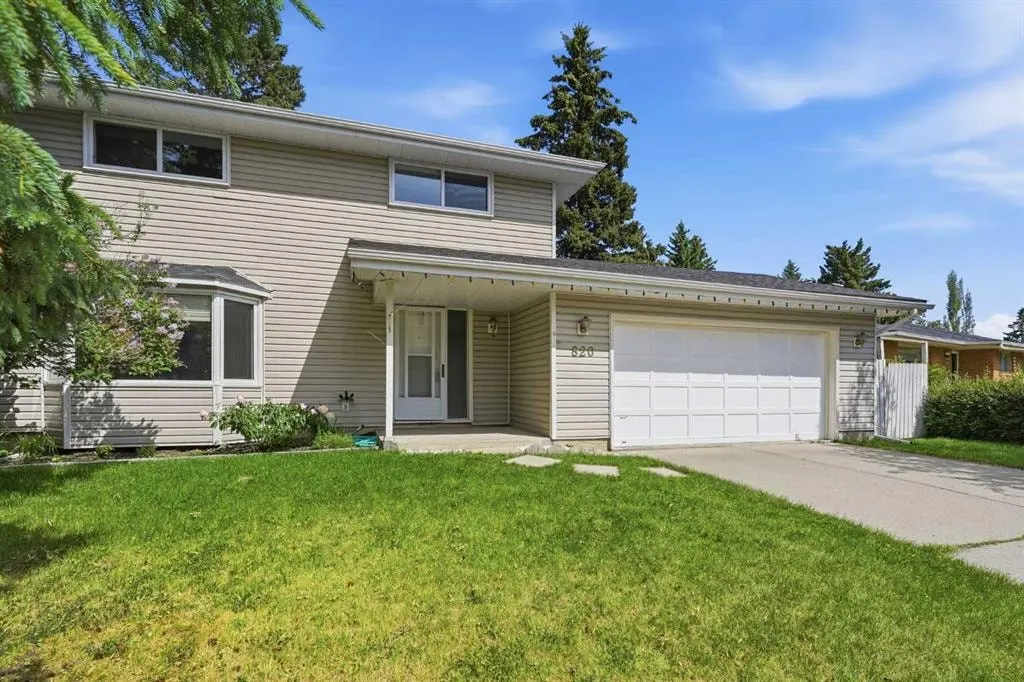 820 Canford Crescent SW — photo 2