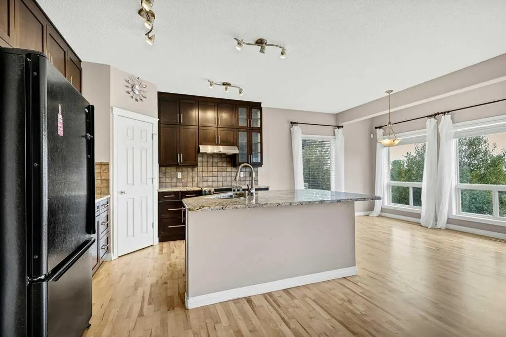 92 Everhollow Way SW — photo 3