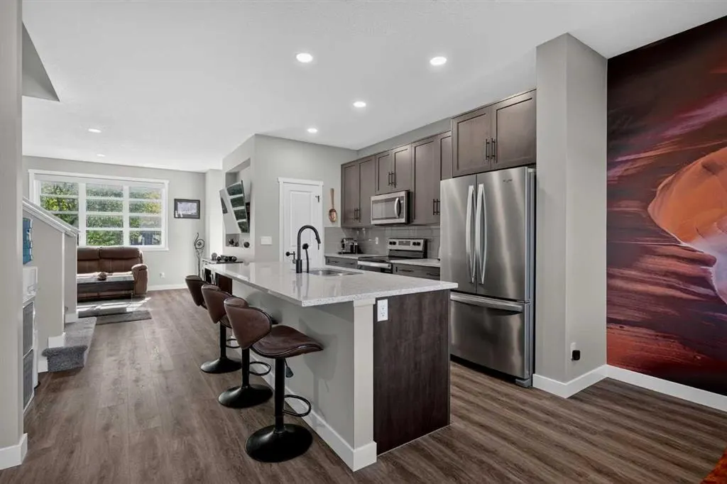 851 Walgrove Boulevard SE — photo 3