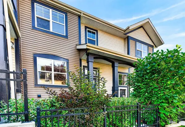 1106 Mckenzie Towne Row SE