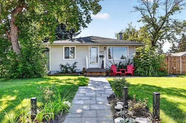 227 Lynnwood Drive SE