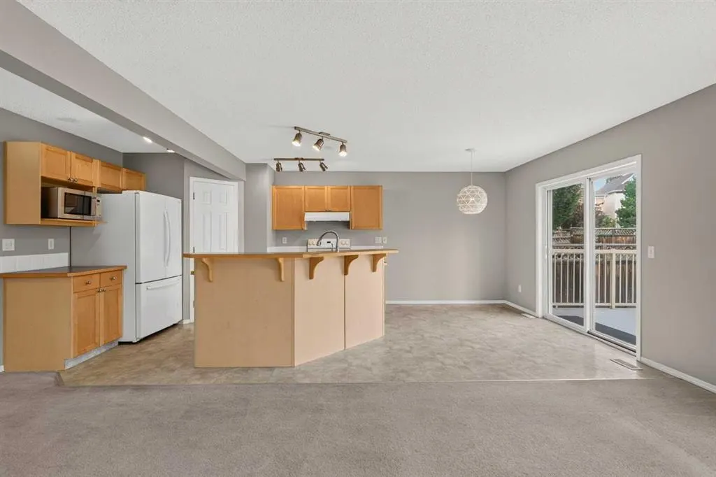 170 Tusslewood Drive NW — photo 3