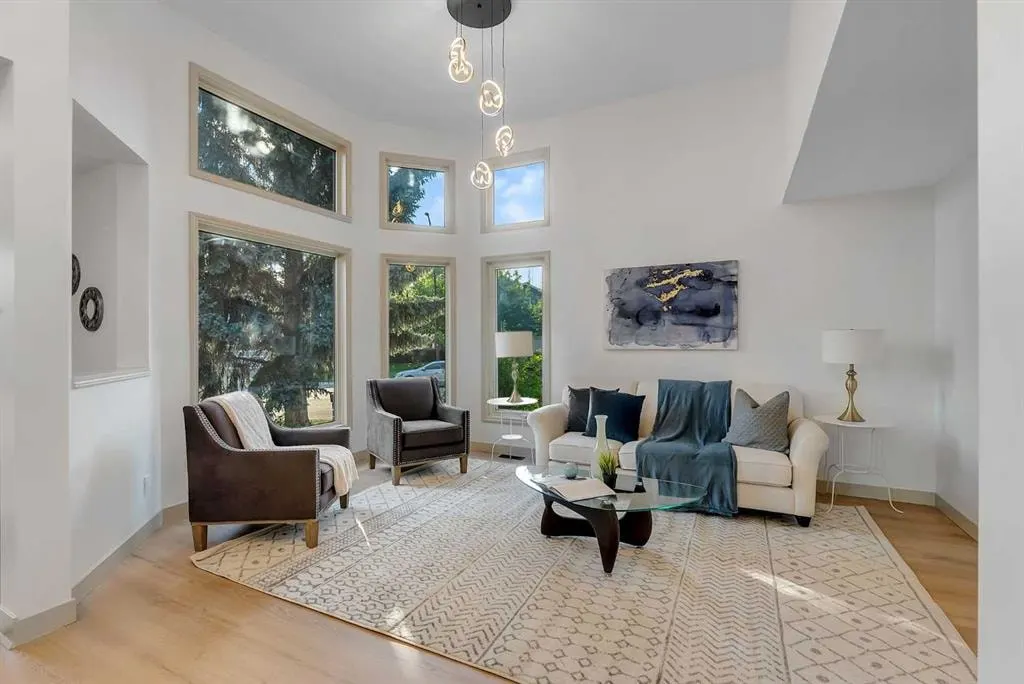 12 Diamond Terrace SE — photo 3