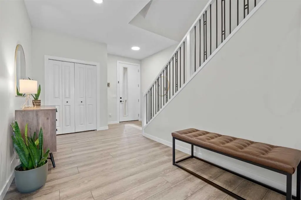 34 Belvedere Green SE — photo 3