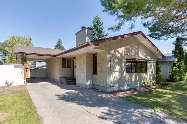 249 Wascana Crescent SE