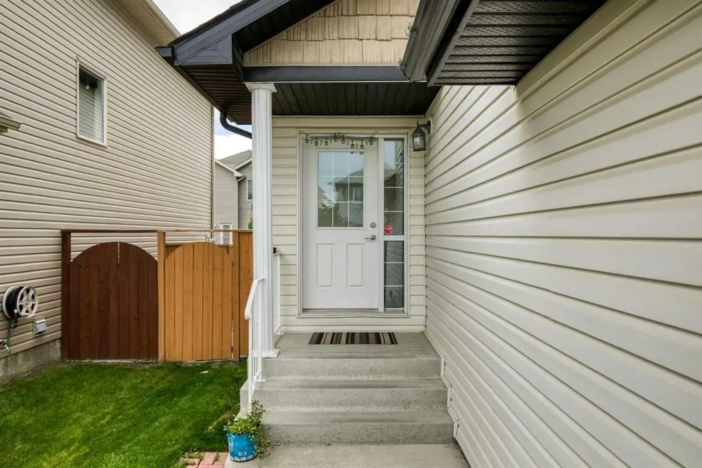67 Everwoods Park SW — photo 2