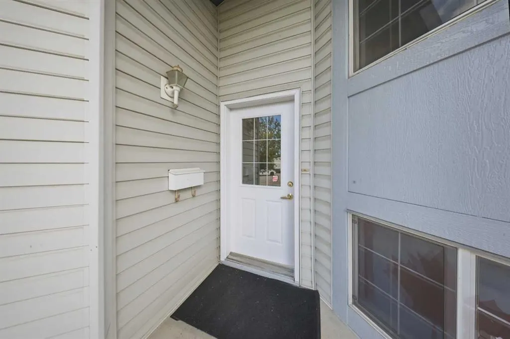33 MARTIN CROSSING Green NE — photo 2