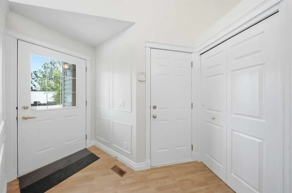 33 MARTIN CROSSING Green NE — photo 3