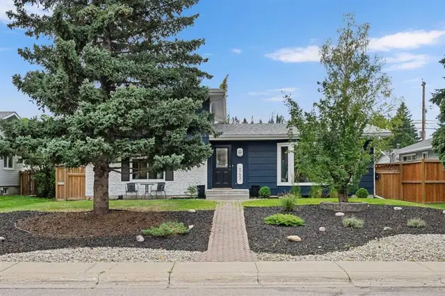 543 Willingdon Boulevard SE