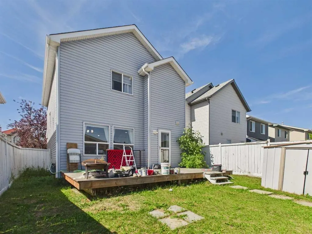 197 Tarington Close NE — photo 3