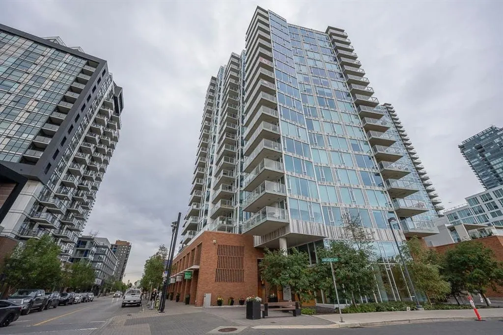 519 Riverfront Avenue SE #1306 — photo 2