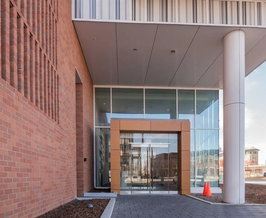 519 Riverfront Avenue SE #1306 — photo 3