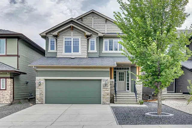 982 Evanston Drive NW