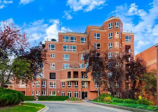 400 Eau Claire Avenue SW #8402