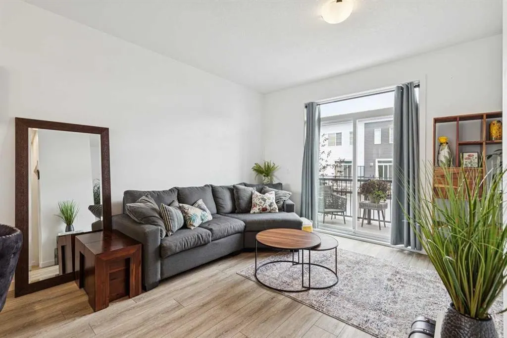 2466 210 Avenue SE — photo 3
